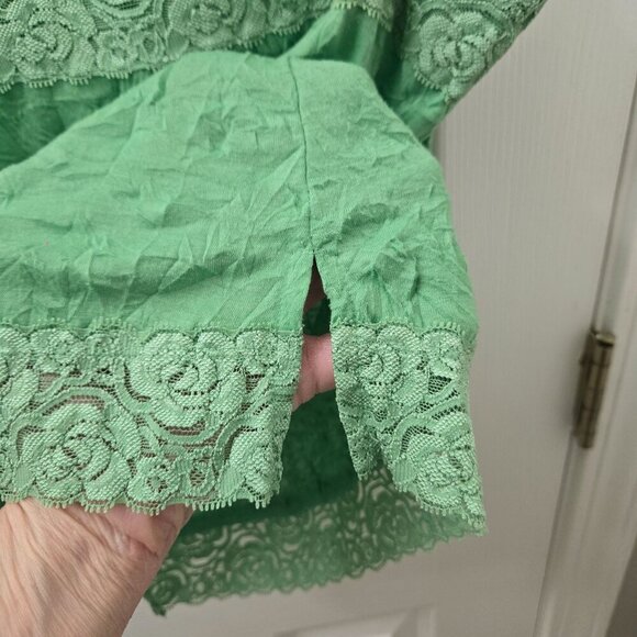 Vtg Xhilaration Tank Top Medium Green Lace Trim Crinkle Texture Y2K Festival - Picture 7 of 9